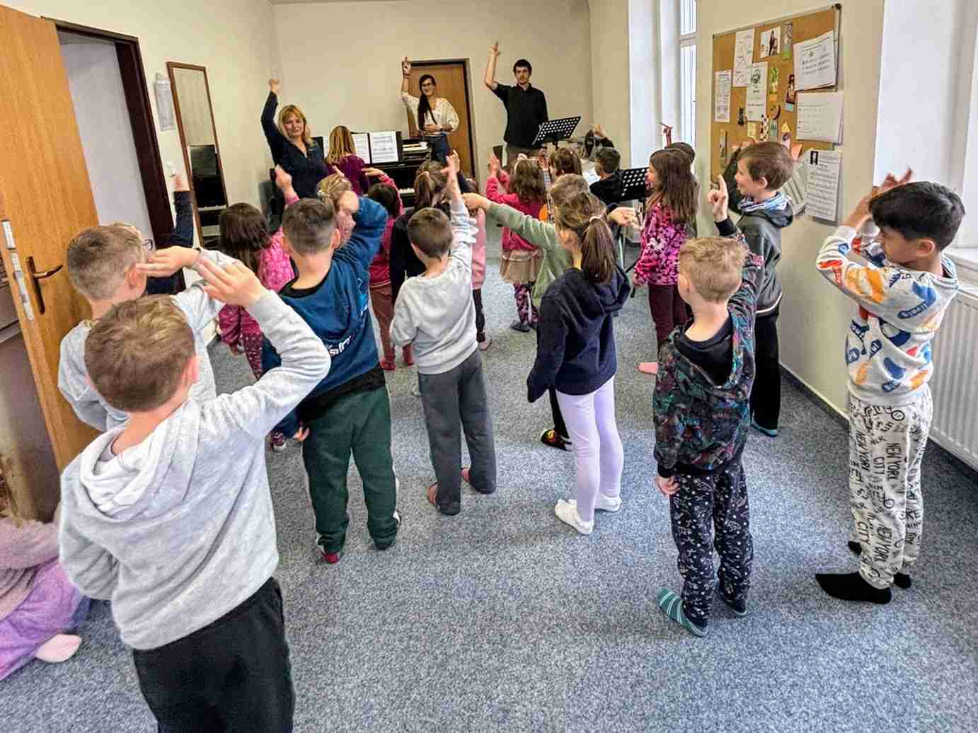 Děti z mateřské školy v ZUŠ ve Štítech 22.5.2025